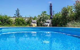 Studio Apartment With Pool