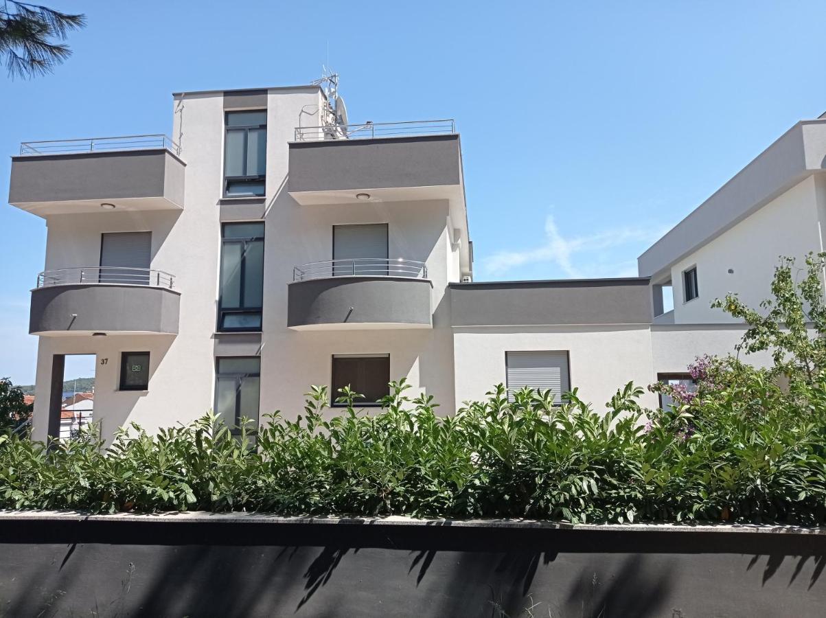 Studio Apartment With Pool Pula Extérieur photo